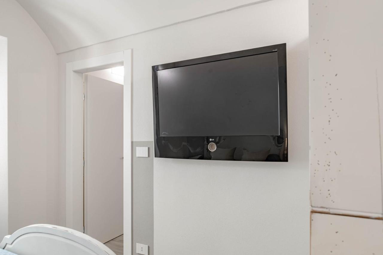 Appartement H11 Piccola Perla A Un Passo Dal Mare à Santo Stefano al Mare Extérieur photo