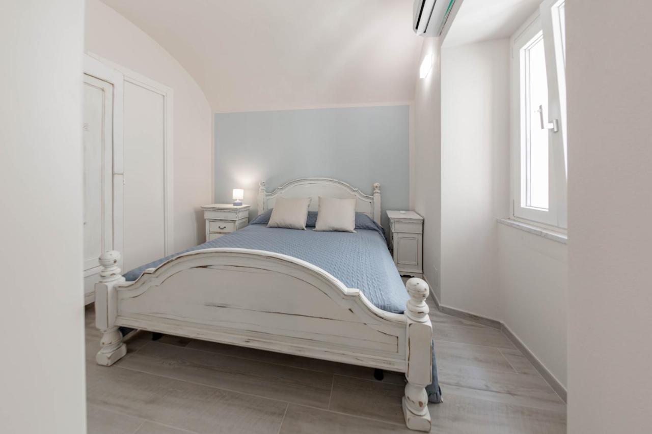 Appartement H11 Piccola Perla A Un Passo Dal Mare à Santo Stefano al Mare Extérieur photo